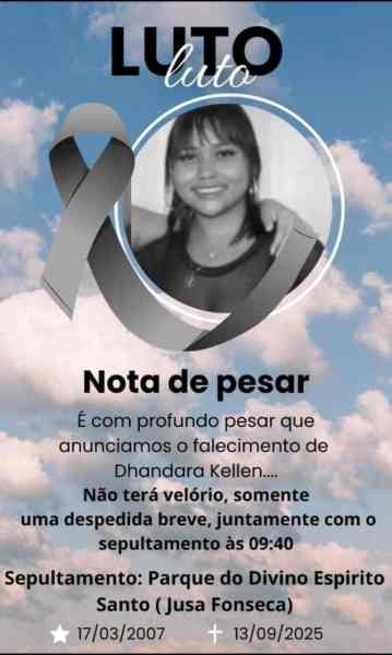 Imagem em memória de Dhandara Kellen, com um fundo de nuvens e um laço de luto. O texto informa sobre o falecimento e detalhes do sepultamento. Inclui as datas de nascimento e falecimento.