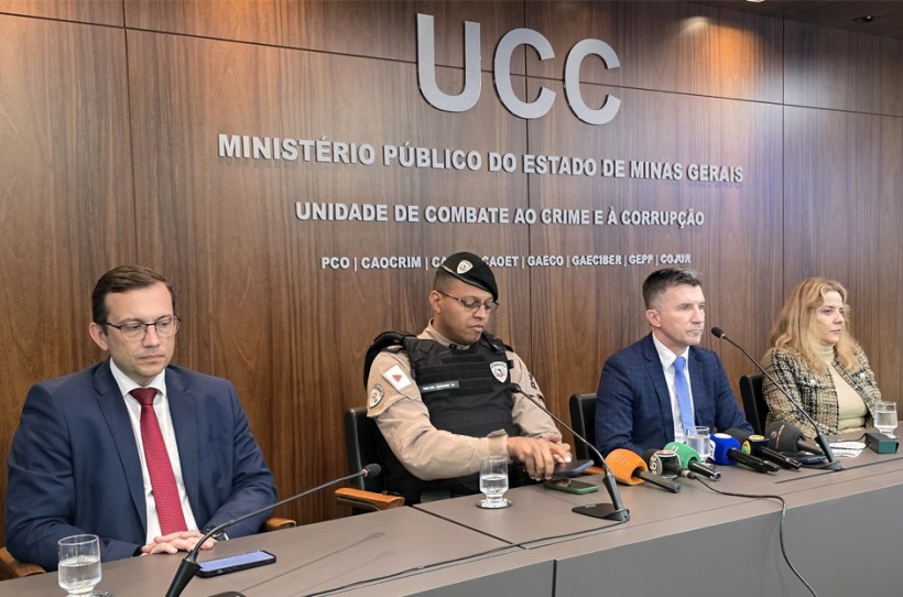 Coletiva de imprensa na Unidade de Combate ao Crime e à Corrupção, com representantes do Ministério Público de Minas Gerais.