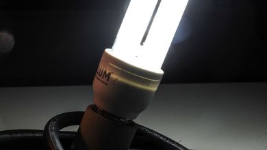 Conta de luz com bandeira tarifária amarela e cálculo de consumo em kWh