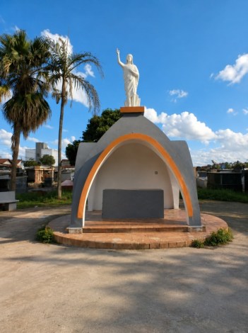 Recadastramento de jazigos no Cemitério da Salvação, em Divinópolis, no Bairro Interlagos