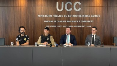 Policiais durante a Operação Máscara Oculta em Belo Horizonte e Contagem
