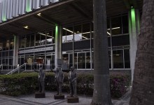Palácio da Inconfidência iluminado de verde pela ALMG em Belo Horizonte