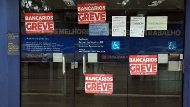 Empregados da Caixa em greve nacional após rejeição de proposta do banco