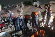 Desabamento de prédio em construção na Rua Tequici, na Penha, em São Paulo, com equipes de resgate no local