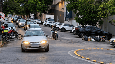 Rua central de Divinópolis onde a Prefeitura estuda sistema binário entre Rio de Janeiro e São Paulo
