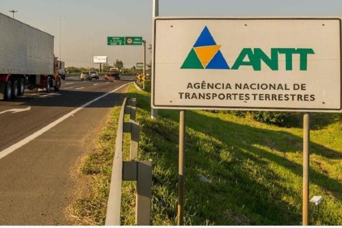 Fachada de órgão público ligada à disputa sobre multas em rodovias federais