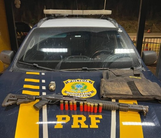 Viatura da PRF em operação na BR-040, em Sete Lagoas (MG)
