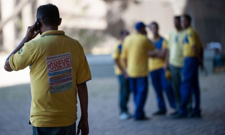 Trabalhadores dos Correios em greve por tempo indeterminado no país