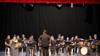 Apresentação da Noite da Música no Teatro Municipal Gravatá, em Divinópolis, no encerramento do Festival de Primavera